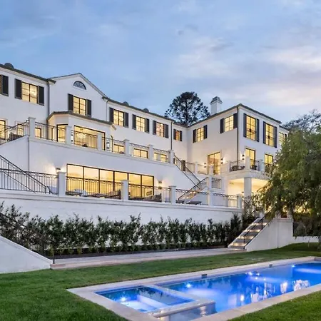 Lejlighed Georgian Modern White Brick Compound With A Beautiful And Clear Pool Ardea